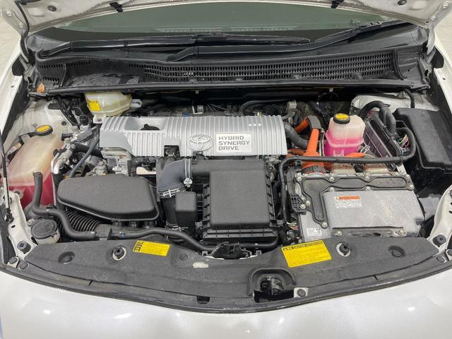 プリウス Ｓ　ＳＤナビ　Ｂｌｕｅｔｏｏｔｈ再生　フルセグＴＶ　ＥＴＣ　バックカメラ　フロントフォグ　ＨＩＤヘッドライト　スマートキー　禁煙車　ドアバイザー　電動格納ミラー　オートエアコン　プライバシーガラス（19枚目）