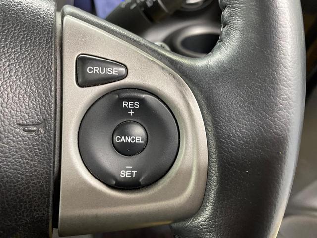 �y�N���[�Y�R���g���[���z�������H�����N���N���s�B�A�N�Z���𗣂��Ă���葬�x�ő��s���ł��A�������^�]���̕��S���y���I�����E�������ȒP�ȃX�C�b�`����Œ����ł��܂��B