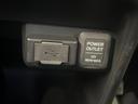 プレミアム　純正ナビ　バックカメラ　衝突被害軽減システム　Ｂｌｕｅｔｏｏｔｈ接続　禁煙車　ドラレコ　スマートキー　ＨＩＤヘッド　ＥＴＣ　オートライト　オートエアコン　純正１４インチアルミ　ＣＤ　ＤＶＤ再生（47枚目）