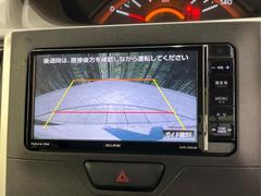 【バックカメラ】駐車時に後方がリアルタイム映像で確認できます。大型商業施設や立体駐車場での駐車時や、夜間のバック時に大活躍！運転スキルに関わらず、今や必須となった装備のひとつです！ 7