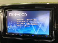 【ナビゲーション】使いやすいナビで目的地までしっかり案内してくれます。各種オーディオ再生機能も充実しており、お車の運転がさらに楽しくなります！！ 5