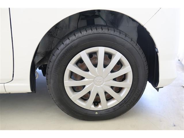 【ホイールキャップ】鉄ホイールに樹脂製のキャップが付いています。