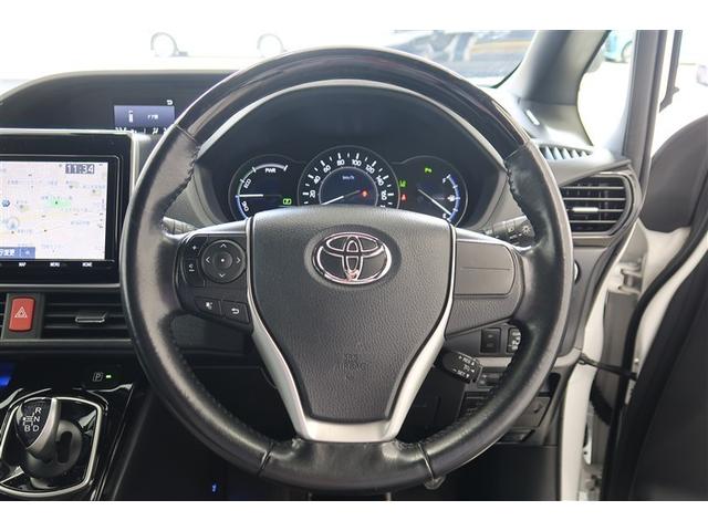 ノア ハイブリッドＳｉ　ダブルバイビーＩＩＩ　フルセグ　メモリーナビ　ＤＶＤ再生　後席モニター　バックカメラ　衝突被害軽減システム　ＥＴＣ　両側電動スライド　ＬＥＤヘッドランプ　乗車定員７人　３列シート（17枚目）