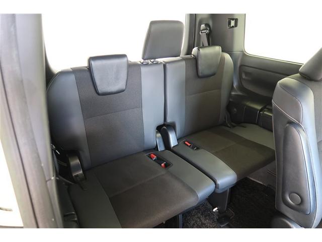 ノア ハイブリッドＳｉ　ダブルバイビーＩＩＩ　フルセグ　メモリーナビ　ＤＶＤ再生　後席モニター　バックカメラ　衝突被害軽減システム　ＥＴＣ　両側電動スライド　ＬＥＤヘッドランプ　乗車定員７人　３列シート（28枚目）