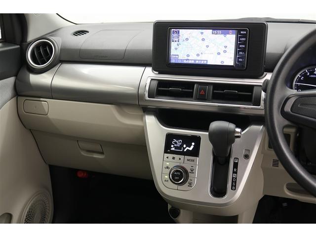 【まるまるクリーニング】内装工程では、中古車を気持ちよくお乗りいただけるよう清掃しております。シートの洗浄はもちろん、ニオイの元となるフロアカーペットまで洗浄・消臭を実施。