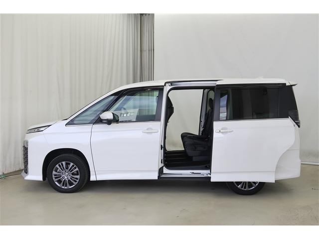 ヴォクシー Ｓ－Ｚ　４ＷＤ　フルセグ　メモリーナビ　ＤＶＤ再生　バックカメラ　衝突被害軽減システム　ＥＴＣ　両側電動スライド　ＬＥＤヘッドランプ　乗車定員７人　３列シート（34枚目）