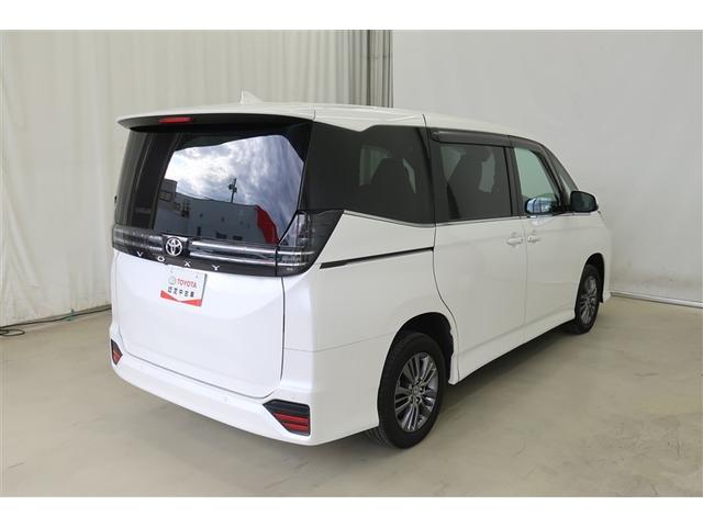 ヴォクシー Ｓ－Ｚ　４ＷＤ　フルセグ　メモリーナビ　ＤＶＤ再生　バックカメラ　衝突被害軽減システム　ＥＴＣ　両側電動スライド　ＬＥＤヘッドランプ　乗車定員７人　３列シート（37枚目）