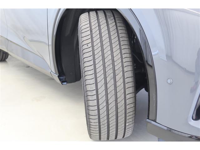 クラウンスポーツ Ｚ　革シート　サンルーフ　４ＷＤ　フルセグ　メモリーナビ　バックカメラ　衝突被害軽減システム　ＥＴＣ　ドラレコ　ＬＥＤヘッドランプ（25枚目）