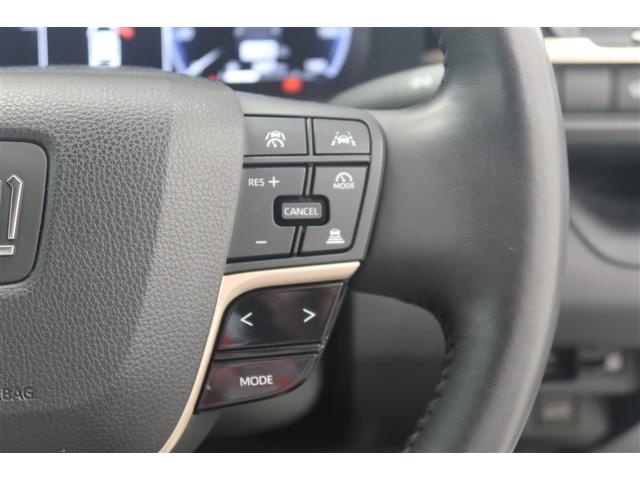 クラウンクロスオーバー Ｇアドバンスド・レザーパッケージ　革シート　４ＷＤ　フルセグ　バックカメラ　衝突被害軽減システム　ＥＴＣ　ドラレコ　ＬＥＤヘッドランプ（17枚目）