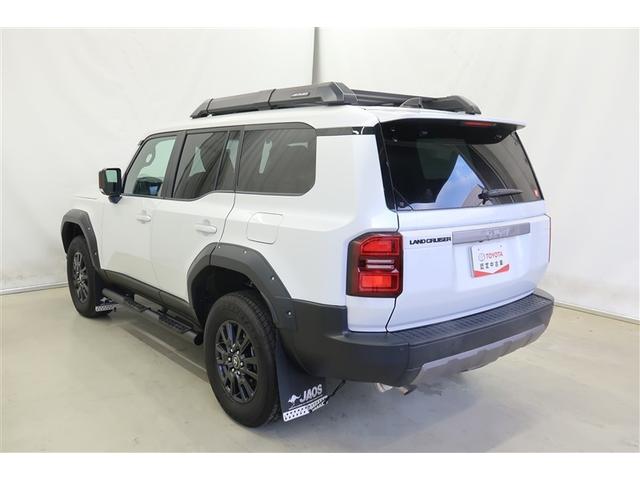 �y�܂�܂�N���[�j���O�z�O���H���ł́A�{�f�B�̉����S�����򂵁A�����グ�R�[�e�B���O�B�^�C���E�z�C�[���E�G���W�����[���܂ŁA����������E���o���������܂��B