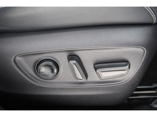 �y�p���[�V�[�g�z�V�[�g�̔����Ȉʒu�������\�Ȃ̂ŁA�M���ɍ������|�W�V�����ɒ����ł��܂��B�p���[�V�[�g�����̐Â��ŃX�}�[�g�ȉ��͏㎿���ƍ����������������Ă���܂��B