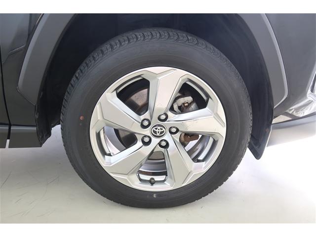 �y�����A���~�z�C�[���z�����Ȃ�ł͂̎Ԃƃ}�b�`�����f�U�C���I��������X�|�[�e�B�[�����ۗ������܂��B�T�C�Y���s�b�^���ŁA��v�Ȃ̂ő��s���\���\�������o���܂��B