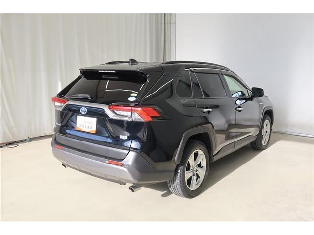 �y�܂�܂�N���[�j���O�z�O���H���ł́A�{�f�B�̉����S�����򂵁A�����グ�R�[�e�B���O�B�^�C���E�z�C�[���E�G���W�����[���܂ŁA����������E���o���������܂��B