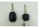 【キーレスエントリー】キーにドアのロック・アンロックボタンが付いてます。