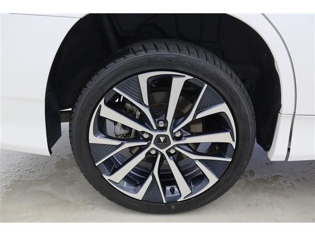 ヴォクシー ハイブリッドＳ－Ｚ　４ＷＤ　フルセグ　メモリーナビ　ＤＶＤ再生　後席モニター　バックカメラ　衝突被害軽減システム　ＥＴＣ　ドラレコ　両側電動スライド　ＬＥＤヘッドランプ　乗車定員７人　３列シート（25枚目）