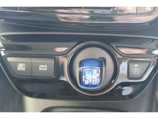 プリウス S フルセグ メモリーナビ DVD再生 バックカメラ 衝突被害軽減システム ETC LEDヘッドランプ(8枚目)