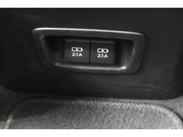 カローラツーリング ハイブリッド　Ｇ－Ｘ　４ＷＤ　メモリーナビ　バックカメラ　衝突被害軽減システム　ＥＴＣ　ＬＥＤヘッドランプ（14枚目）