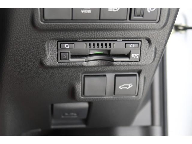 カローラクロス ハイブリッド　Ｚ　４ＷＤ　フルセグ　メモリーナビ　ＤＶＤ再生　バックカメラ　衝突被害軽減システム　ＥＴＣ　ＬＥＤヘッドランプ（8枚目）