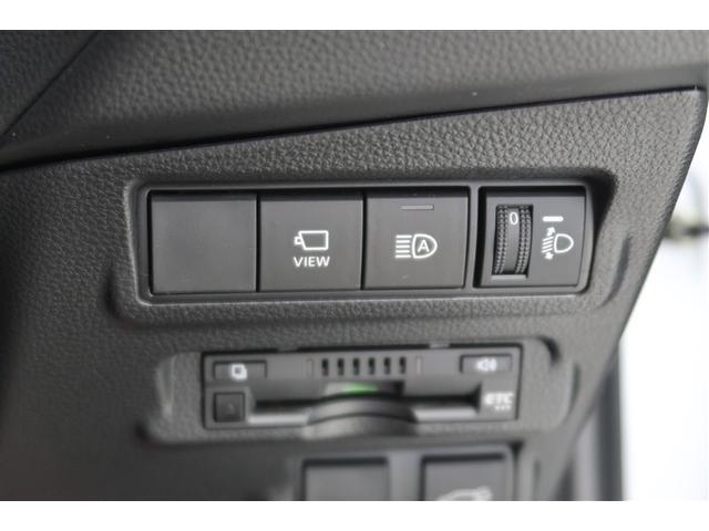 カローラクロス ハイブリッド　Ｚ　４ＷＤ　フルセグ　メモリーナビ　ＤＶＤ再生　バックカメラ　衝突被害軽減システム　ＥＴＣ　ＬＥＤヘッドランプ（17枚目）