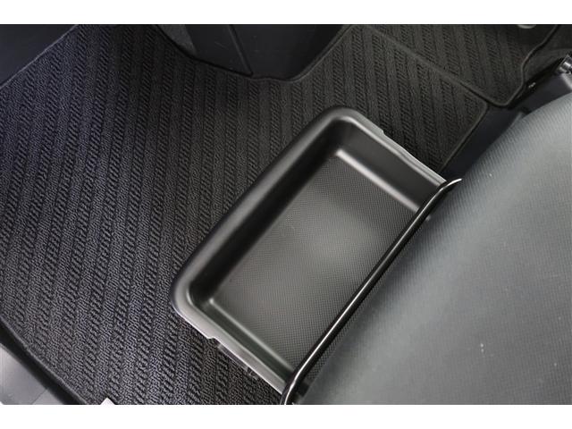 �y�V�[�g�A���_�[�g���C�z����ȃV�[�g�̉����ɌC���ꑫ����قǂ̑傫�ȃg���C���t���Ă��܂���