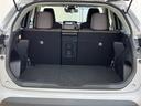 【トランクルーム】後部座席は可倒式です。荷室は趣味やお仕事に利用の幅は広がります。子育てママにはベビーカー、大きな買い物エコバックも入って便利です♪