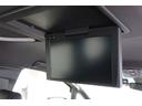 【後席モニター】後部座席からでもゆったり映像を楽しめます♪ロングドライブでも同乗の方、特にお子様を退屈させません。