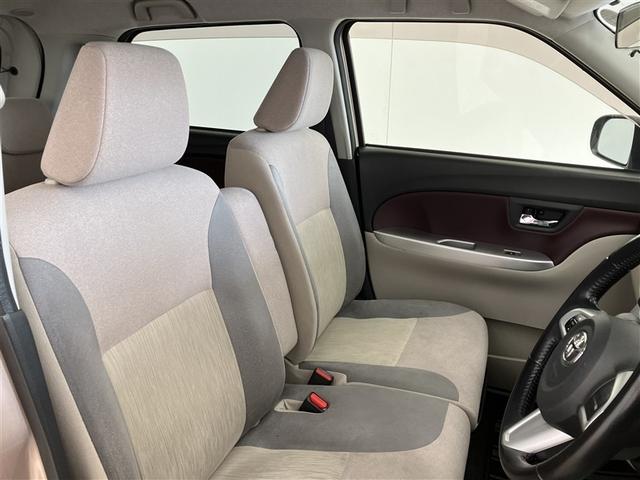 【ベンチシート】広々とした運転席＆助手席です。もちろんクリーニング済みですので清潔感があり気持ち良く乗っていただけます。