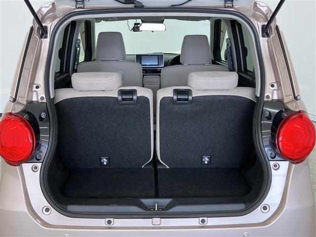 【トランクルーム】後部座席は可倒式です。荷室は趣味やお仕事に利用の幅は広がります。子育てママにはベビーカー、大きな買い物エコバックも入って便利です♪