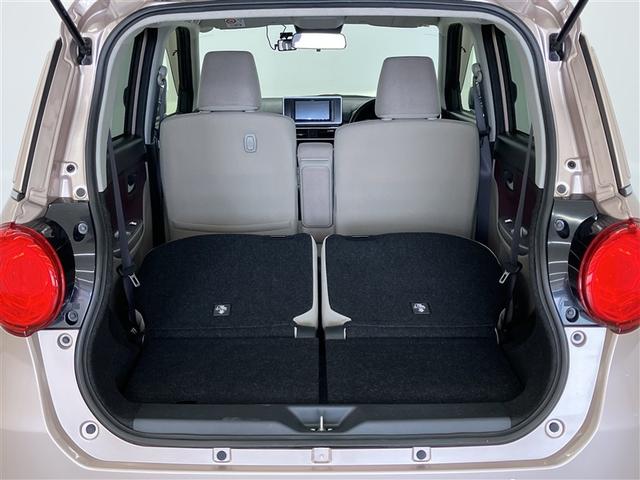 【トランクルーム】後部座席は可倒式です。荷室は趣味やお仕事に利用の幅は広がります。子育てママにはベビーカー、大きな買い物エコバックも入って便利です♪