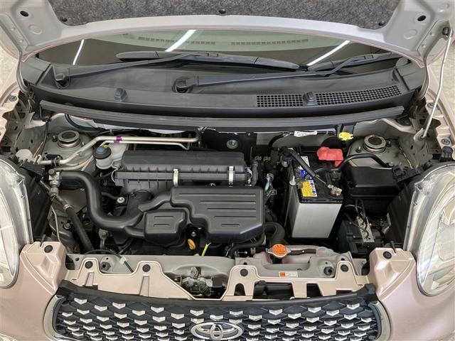 【まるまるクリーニング】エンジンルームもしっかり洗浄・艶出しいたします。見栄えだけでなく、整備のしやすさも向上しますので購入後のコンディション維持にも貢献します。