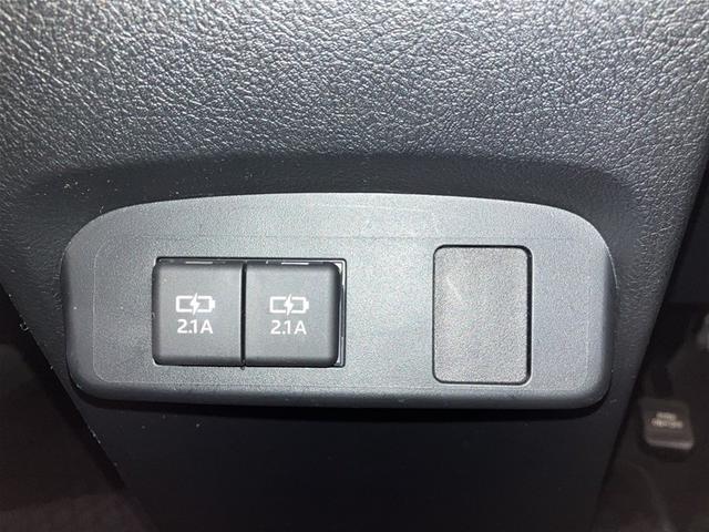 シエンタ X 衝突被害軽減システム ETC ドラレコ 電動スライドドア ウオークスルー 乗車定員7人 3列シート(12枚目)