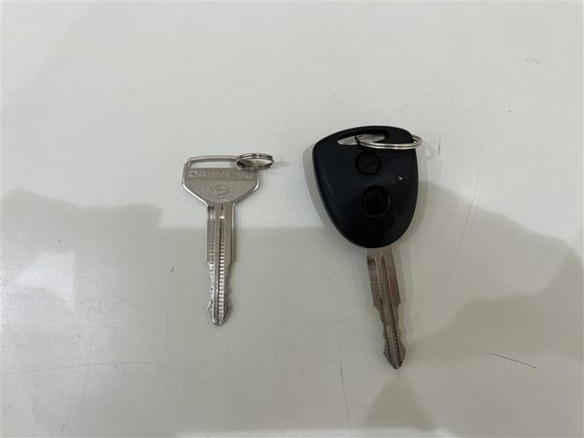 ハイゼットカーゴ クルーズＳＡＩＩＩ　４ＷＤ　フルセグ　メモリーナビ　ＤＶＤ再生　ミュージックプレイヤー接続可　バックカメラ　衝突被害軽減システム　ＥＴＣ　ドラレコ　ＬＥＤヘッドランプ　アイドリングストップ（21枚目）