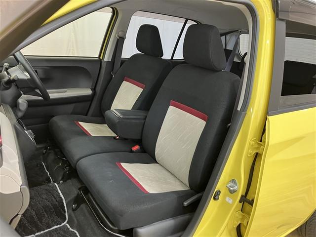 【ベンチシート】広々とした運転席＆助手席です。もちろんクリーニング済みですので清潔感があり気持ち良く乗っていただけます。