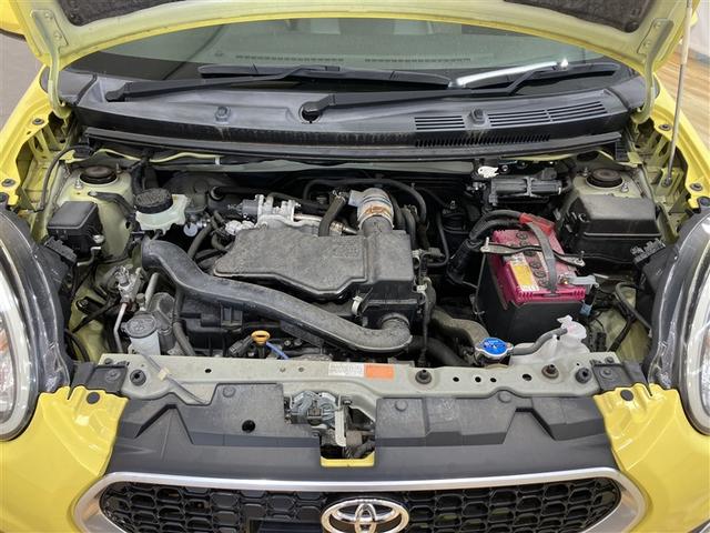 【まるまるクリーニング】エンジンルームもしっかり洗浄・艶出しいたします。見栄えだけでなく、整備のしやすさも向上しますので購入後のコンディション維持にも貢献します。