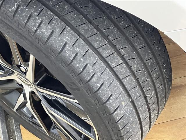 �y�^�C���z���ÎԂ̃^�C���͑厖�ȃ`�F�b�N�|�C���g�ł��B�ʐ^�ł̊m�F�͓���̂ŁA�����X�̍ۂ͂�������`�F�b�N���肢���܂��B