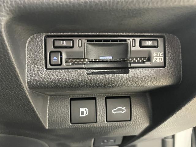 クラウンクロスオーバー Ｇアドバンスド・レザーパッケージ　革シート　４ＷＤ　フルセグ　バックカメラ　衝突被害軽減システム　ＥＴＣ　ドラレコ　ＬＥＤヘッドランプ（12枚目）