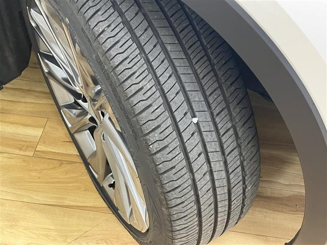 クラウンクロスオーバー Ｇアドバンスド・レザーパッケージ　革シート　４ＷＤ　フルセグ　バックカメラ　衝突被害軽減システム　ＥＴＣ　ドラレコ　ＬＥＤヘッドランプ（26枚目）