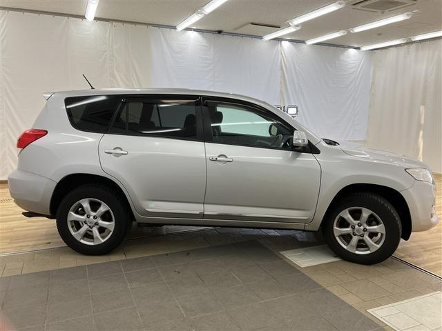 �y�܂�܂�N���[�j���O�z�O���H���ł́A�{�f�B�̉����S�����򂵁A�����グ�R�[�e�B���O�B�^�C���E�z�C�[���E�G���W�����[���܂ŁA����������E���o���������܂��B