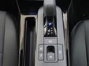 【EVドライブモード】駆動用電池から電力を供給し、電気モーターのみを使って走行するモードです。早朝・深夜の駐車場などで、騒音や排気ガスを気にすることなく走行することができます。