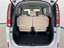【トランクルーム】跳ね上げ式の３列目シートを収納すれば、とても広いトランクルームになります！家族でのキャンプも、友人とのゴルフも楽チンです♪こちらもクリーニング済みです。
