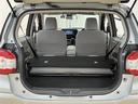 【トランクルーム】後部座席は可倒式です。荷室は趣味やお仕事に利用の幅は広がります♪