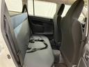 【後部座席】もちろんクリーニング済みですので清潔感があり気持ち良く乗っていただけます。