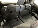 【３列シート】３列目シートも十分な広さがあります。窮屈な思いをせずにロングドライブのストレス軽減です♪