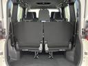 【トランクルーム】跳ね上げ式の３列目シートを収納すれば、とても広いトランクルームになります！家族でのキャンプも、友人とのゴルフも楽チンです♪こちらもクリーニング済みです。