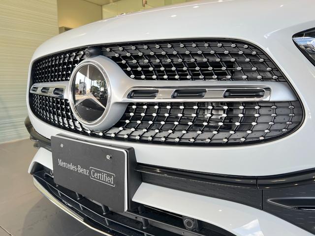 GLA200d 4マチック AMGライン レーダーセーフティP オフロードエンジニアリングP パノラミックスライディングルーフ 全周囲カメラ レザーDINAMICAシート 19インチアルミホイール 正規ディーラー認定中古車 2年保証(7枚目)