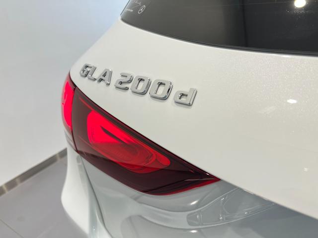 GLA200d 4マチック AMGライン レーダーセーフティP オフロードエンジニアリングP パノラミックスライディングルーフ 全周囲カメラ レザーDINAMICAシート 19インチアルミホイール 正規ディーラー認定中古車 2年保証(42枚目)