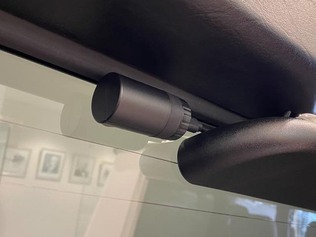G63 エディション463 ホワイト52台限定車 特別装備車 AMGカーボンファイバーインテリアトリム designoエクスクルーシブインテリアパッケージ ブラックペイント21AW 正規ディーラー認定中古車 1年保証(59枚目)