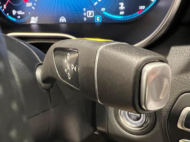 C180カブリオレスポーツレザエクスクルシブパッケジ レーダーセーフティパッケージ レザーエクスクルーシブパッケージ エアサス ヘッドアップディスプレイ 本革シート バックカメラ 青幌 19インチアルミホイール 正規ディーラー認定中古車 2年保証(21枚目)