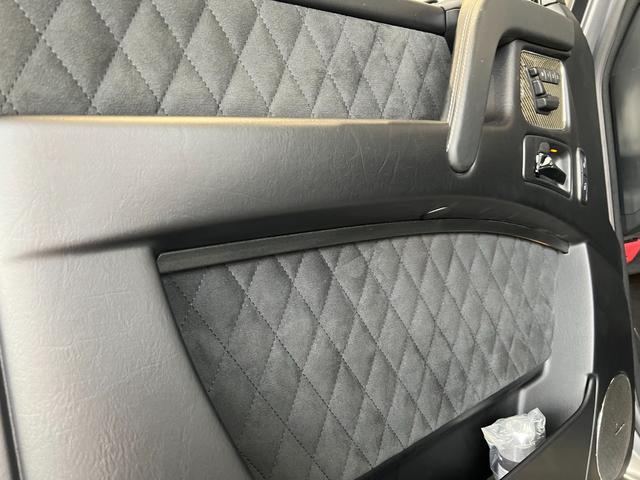 Ｇクラス Ｇ５５０　４×４スクエアード　ｄｅｓｉｇｎｏマグノプラチナムマット　ｄｅｓｉｇｎｏハーフレザーシート　可変ダンパー　スライディングルーフ　ｈａｒｍａｎ／ｋａｒｄｏｎ　全周囲カメラ　２２ＡＷ　正規ディーラー認定中古車　１年保証（28枚目）