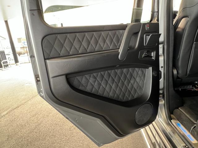 Ｇクラス Ｇ５５０　４×４スクエアード　ｄｅｓｉｇｎｏマグノプラチナムマット　ｄｅｓｉｇｎｏハーフレザーシート　可変ダンパー　スライディングルーフ　ｈａｒｍａｎ／ｋａｒｄｏｎ　全周囲カメラ　２２ＡＷ　正規ディーラー認定中古車　１年保証（57枚目）